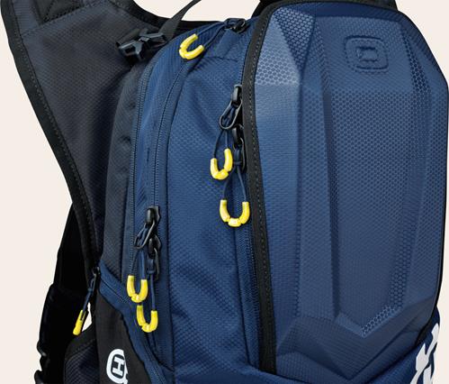 Ogio DAKAR 100 Technical Backpack in black For Sale Online - Outletmoto.eu